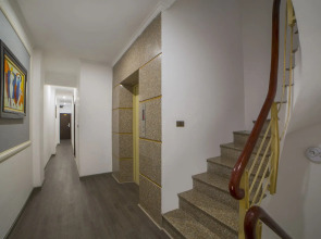 Galliot Central Hotel