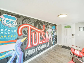 Walk to Expo Square Pavilion: Updated Tulsa Home!