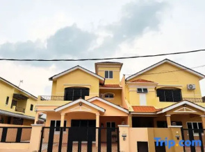 Ipoh 4BR Family Villa｜Spacious Stay for 21 Pax
