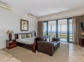 51 On Camps Bay