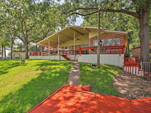 Cedar Creek Reservoir Home w/ Deck & Dock