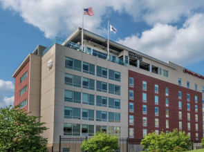 Hampton Inn & Suites Fort Wayne Downtown