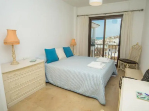 Marina Real 162