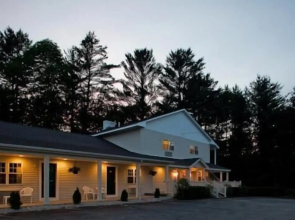 Golden Apple Inn