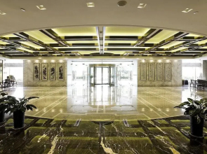 Jinan Shungeng Hillview Hotel