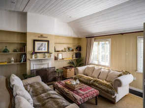 Laurels Cottage