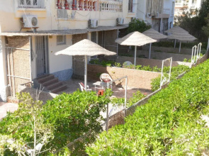 Green Garden Apartment