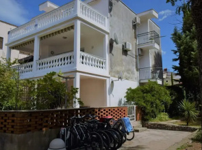 Apartments Ivec