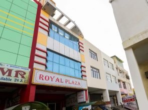 OYO 78954 Hotel Royal Mall