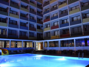 Vi̇va Beach Hotel