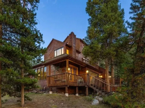 82 Lenawee Lane 5 Bedroom Home