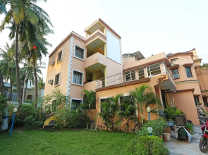 OYO 1949 Hotel Surya Garden