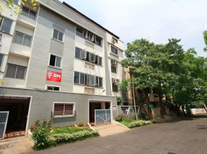 OYO 5150 Apartment Green Paradise Luxury Suites