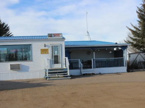 Raval Paradise Motel & RV Park