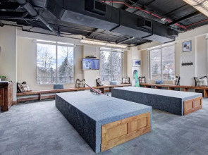 3 BR Luxury Ritz-Carlton Condo w/ Mountain Views by RedAwning - Save 20% on 7+ Nights!
