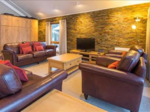 Cameron House Two Bed Detached Lodge with View L51