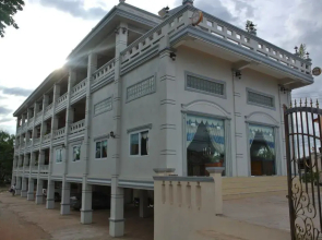 Phon Ngarm Hotel