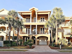Playa del Mar 5 Bedroom Holiday Home by Five Star Properties