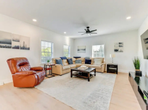 Pet-friendly Lake Norman Retreat w/ Deck & Grill
