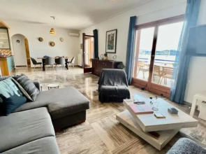 Chrysa's Dream - Dreamy Sea View at Spacious 3BR Apt in Porto Cheli