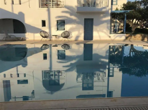 Dilino Hotel Studios