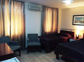 Riverside Hotel