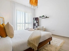 Iconic Views Apt With Balcony Close to the Beach
