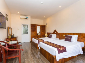 Phu Van Resort & Spa