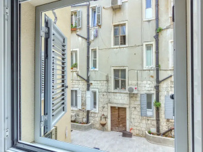 Irini Luxury Rooms
