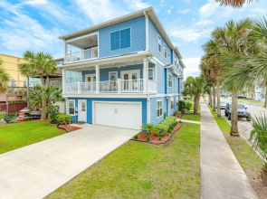 Luxury Beach House II - With Elevator
