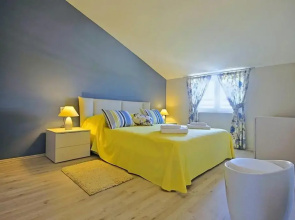 Casa Mondo