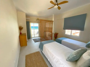Beachfront 2-bed Luxury Suite - Agios Gordios Corfu Greece