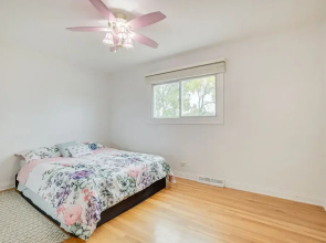 Fenced Backyard: Family Getaway in Des Plaines!