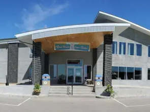 Roadhouse 52 Inn & Suites