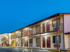 Red Roof Inn Buffalo, TX
