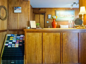 Hummingbird Inn of Ojai