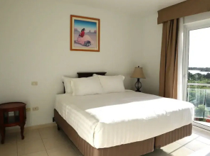 Captivating 2-bed Apartment in Maho