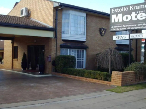 Estelle Kramer Motor Inn