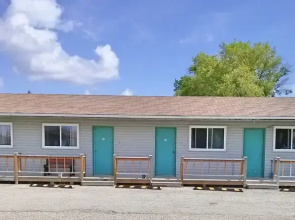 Moosomin Motel