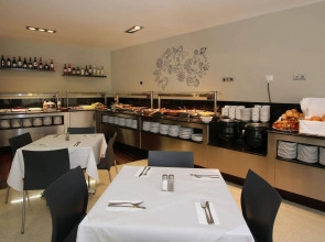 Aparthotel Esmeraldas