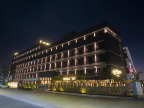 Prominent Corporate Residency
