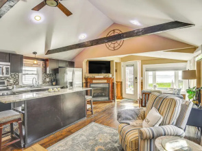 Walk to Beach: Water-view Abode in Portsmouth!