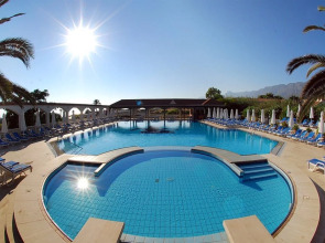 Denizkizi & Denizkizi Royal Hotel