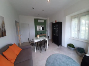 Appartamento GIOIOSA 2 con giardino e vista Lago Maggiore