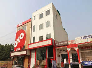 OYO 9974 Hotel Taj Prince