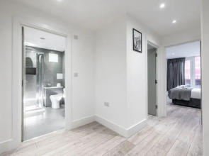 Stunning 2-bed Apartment in Camberley