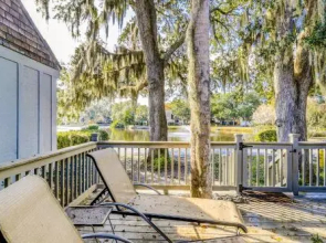 Queens Grant 717 by RedAwning