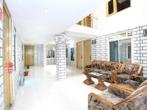 OYO 5956 Hotel Continental Inn 42