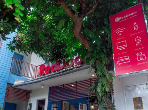RedDoorz near Pantai Sanur Bali