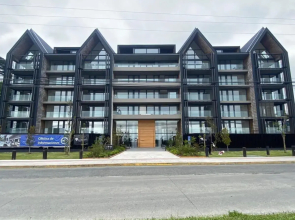 Amplio Depto 4PAX en PuertoVaras y Estacionamiento Servicio HOM